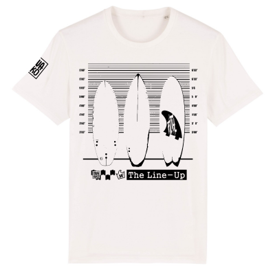 Wit T-shirt met drie surfboards in lineup