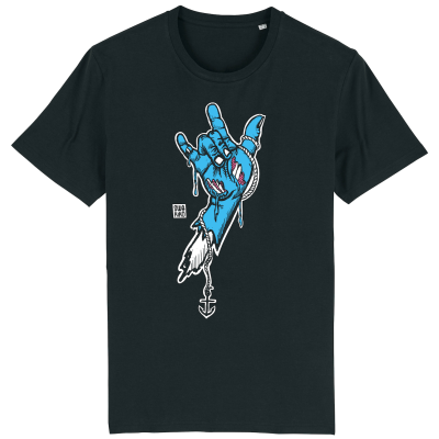 Zwart T-shirt met een blauwe uitstekende arm en een anker in zijn hand