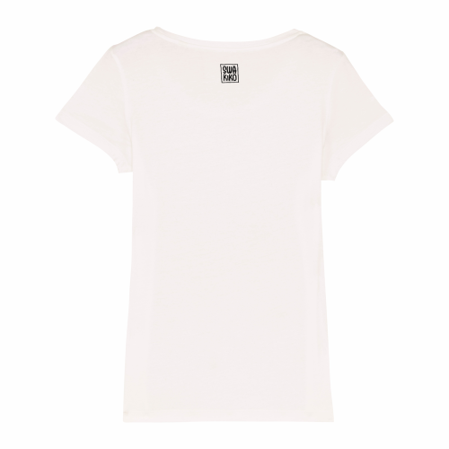 Wit dames shirt met een Swakiko logo in de nek